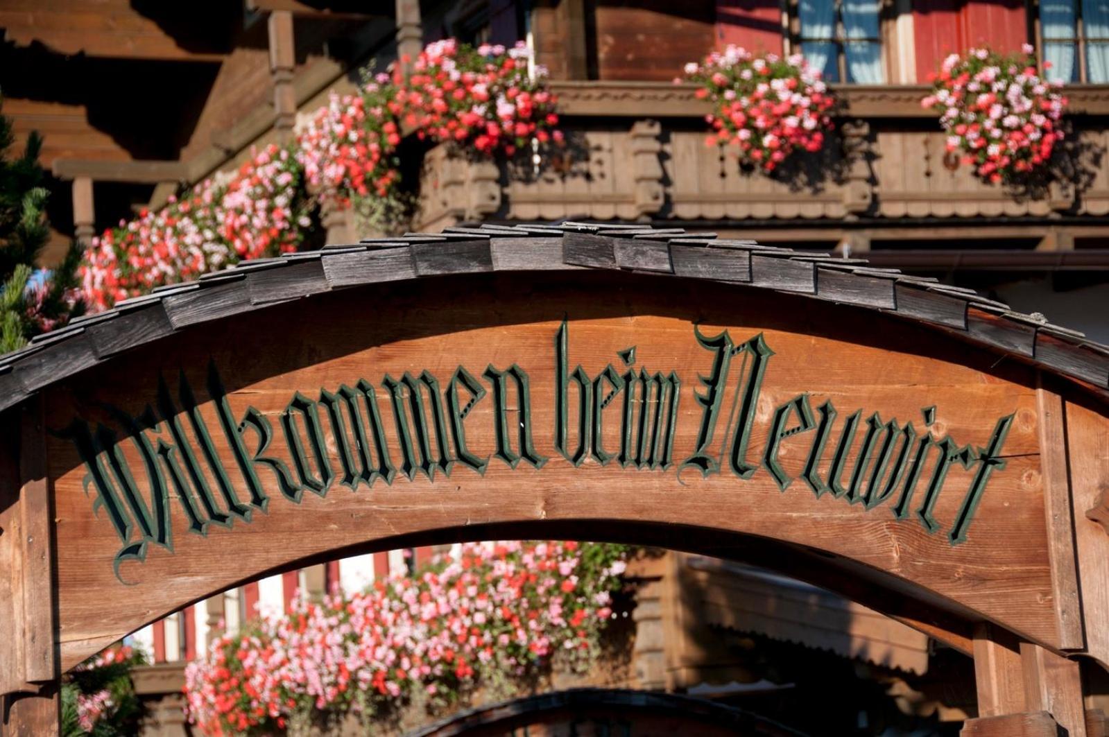 Kaiserhotel Neuwirt โอแบร์นดอร์ฟ อิน ทิโรล ภายนอก รูปภาพ
