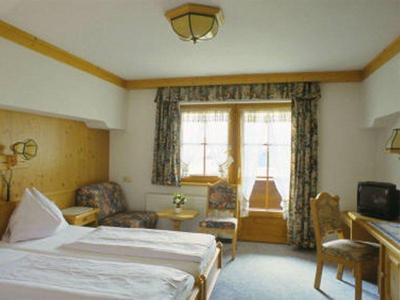 Kaiserhotel Neuwirt โอแบร์นดอร์ฟ อิน ทิโรล ภายนอก รูปภาพ