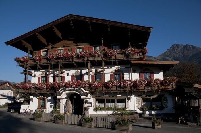Kaiserhotel Neuwirt โอแบร์นดอร์ฟ อิน ทิโรล ภายนอก รูปภาพ